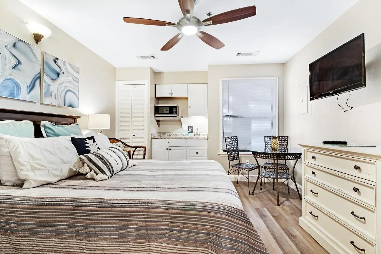 Hotel The Inn At St. Thomas Square 1304C Panama City Beach